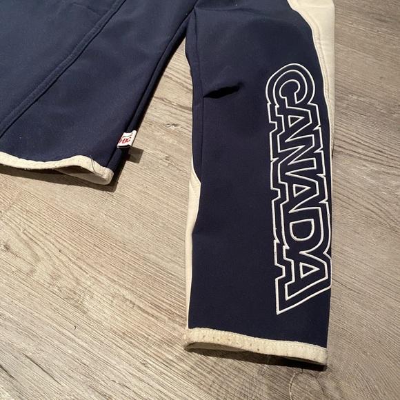 HBC Olympic Canada Soft Shell Blue Jacket Women’s Size Large - Picture 4 of 5